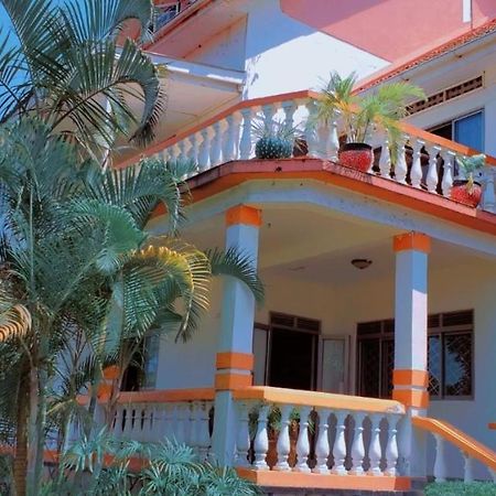La Feve Beach Bed And Breakfast Entebbe Exterior foto