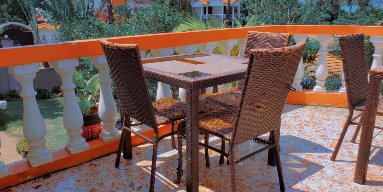 La Feve Beach Bed And Breakfast Entebbe Exterior foto