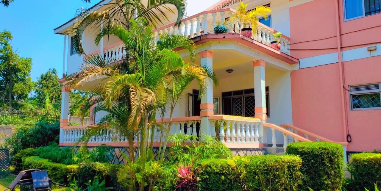La Feve Beach Bed And Breakfast Entebbe Exterior foto