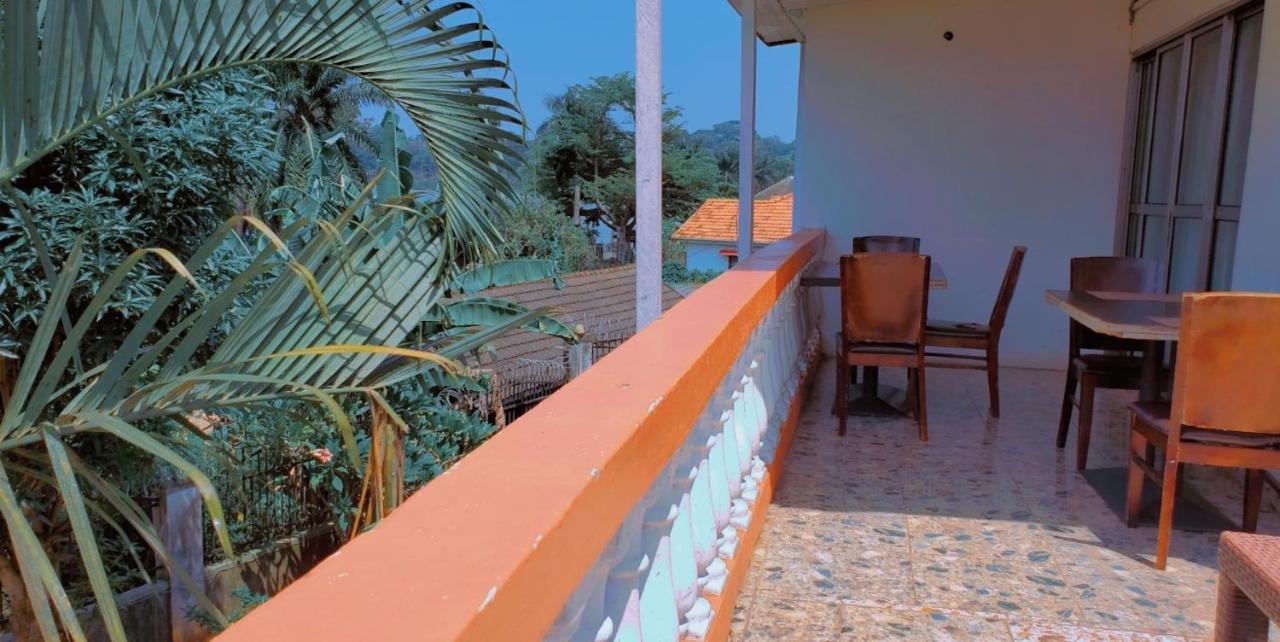 La Feve Beach Bed And Breakfast Entebbe Exterior foto
