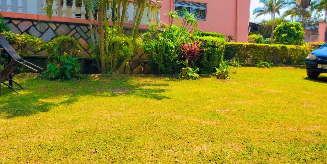 La Feve Beach Bed And Breakfast Entebbe Exterior foto